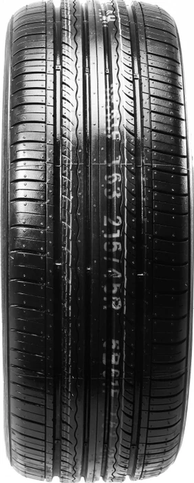 Kumho Solus KH17