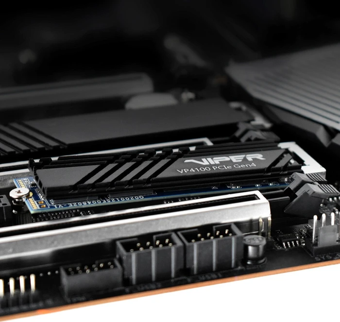Patriot Viper VP4100 1TB, M.2 2280 / M-Key / PCIe 4.0 x4, Kühlkörper