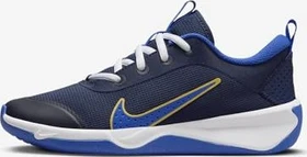 Nike Omni Multi-Court midnight navy/saturn gold/white/hyper royal (Junior)