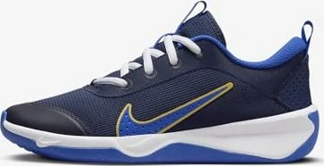 Nike Omni Multi-Court midnight navy/saturn gold/white/hyper royal (Junior)
