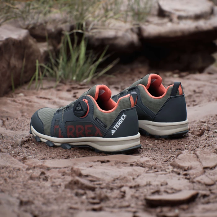 adidas Terrex Agravic BOA Rain.RDY olive strata/semi impact orange/wonder beige (Junior)