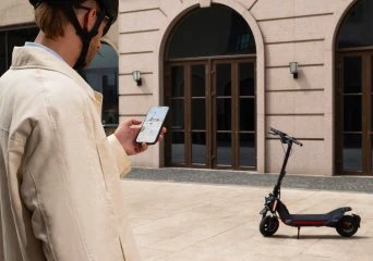 Ninebot by Segway ZT3 Pro D Elektro-Roller 20km/h