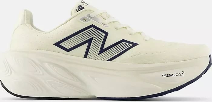 New Balance Fresh Foam X More v5 angora/sea salt/hot mango (Herren)