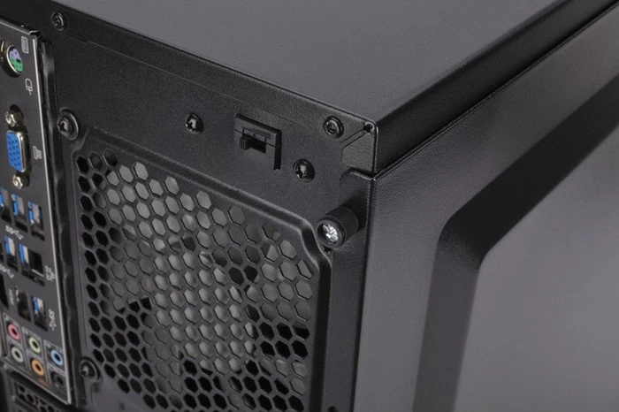 Corsair Carbide Series 100R Silent Edition, schallgedämmt