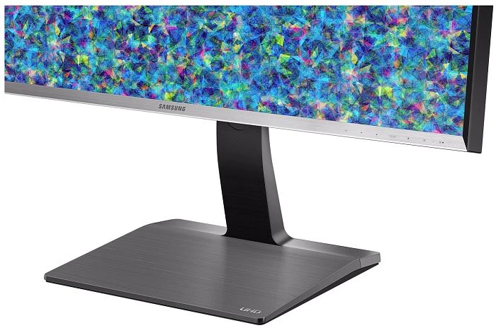 Samsung UD970, 31.5"