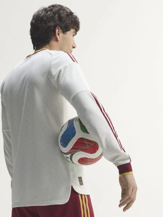 adidas FIFA WM 2026 Spanien Authentic Auswärtstrikot langarm off white (Junior)