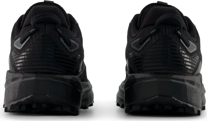 New Balance FuelCell Rebel Trail black/black metallic (Damen)