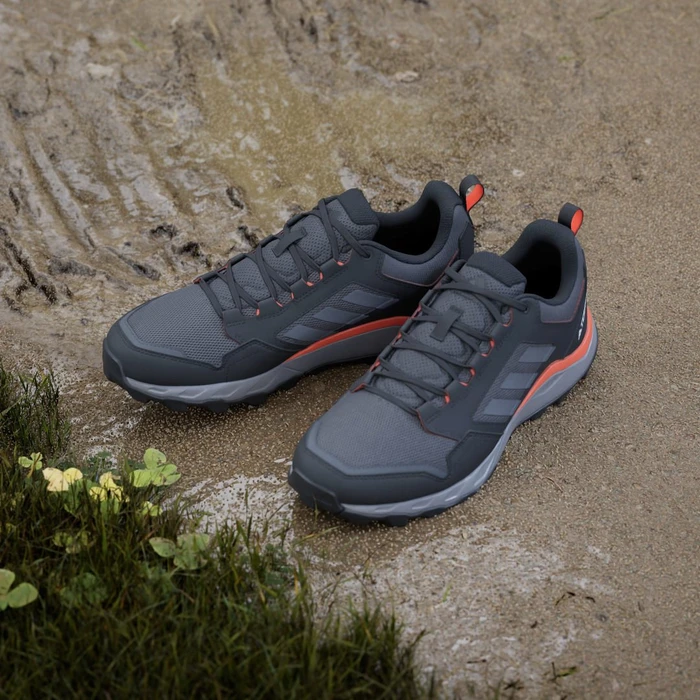 adidas Tracerocker 2.0 grey six/grey four/impact orange (Herren)