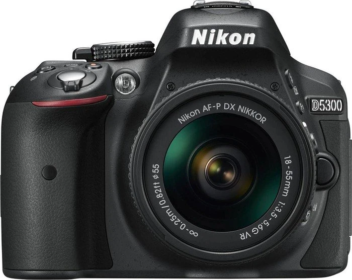 Nikon D5300 schwarz mit Objektiv AF-P DX 18-55mm 3.5-5.6 G VR und AF-P DX 70-300mm 4.5-6.3 G ED VR