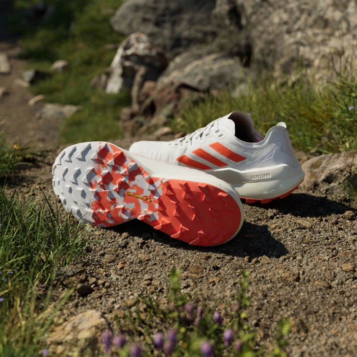adidas Terrex Agravic Speed cloud white/impact orange/dash grey (Damen)