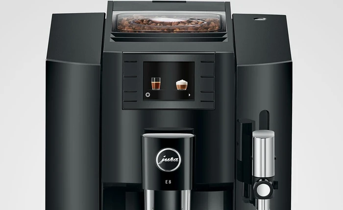 Jura E8 EB piano black