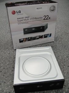 LG GH22LS50 schwarz, SATA, retail