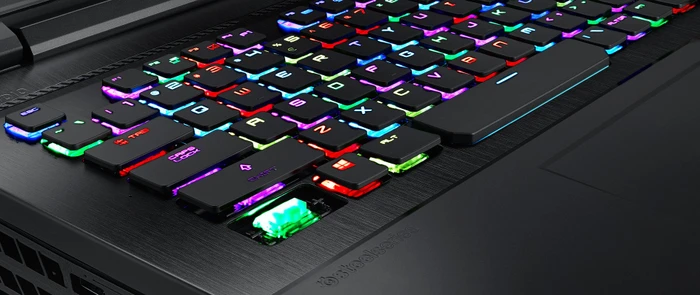 MSI GT75VR 7RF-033 Titan Pro, Core i7-7820HK, 32GB RAM, 512GB SSD, 1TB HDD, GeForce GTX 1080, DE