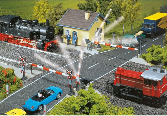 Faller Beschrankter Bahnübergang
