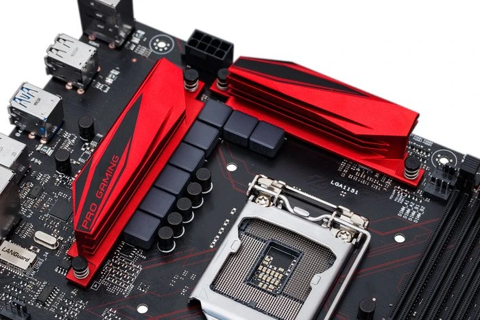 ASUS E3 Pro Gaming V5 (Intel 1151)