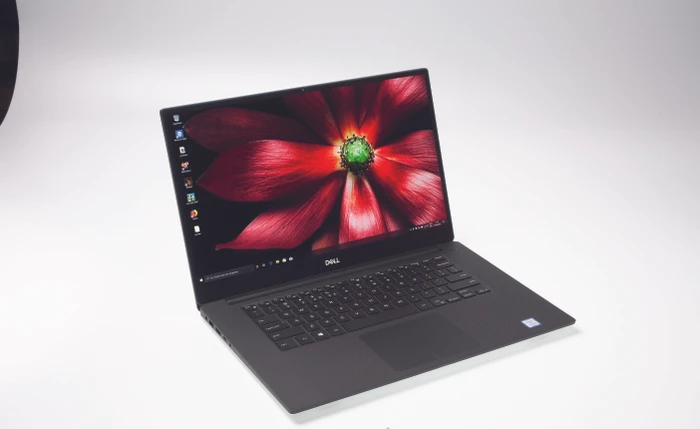 Dell XPS 15 7590 (2019), silber, Core i7-9750H, 16GB RAM, 512GB SSD, GeForce GTX 1650, DE