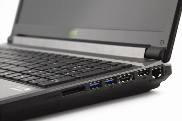 Schenker XMG A503-4AF, Core i5-4200M, 4GB RAM, 500GB HDD, GeForce GTX 765M, DE