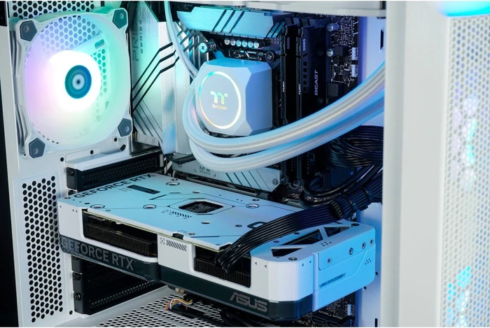 Thermaltake Official Intel Gamer Days 2023, Core i7-13700KF, 32GB RAM, 1TB SSD, GeForce RTX 4070