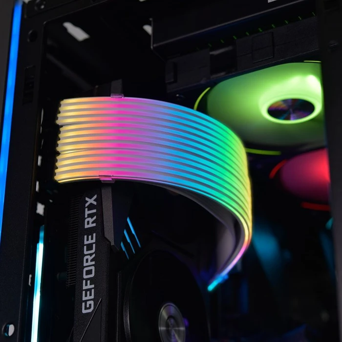 Lian Li Strimer Plus V2, Triple 8Pin, 3x 8-Pin PCIe Verlängerungskabel, RGB beleuchtet