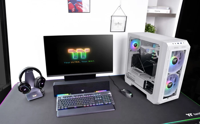 Thermaltake View 300 MX Snow Edition, weiß, Glasfenster