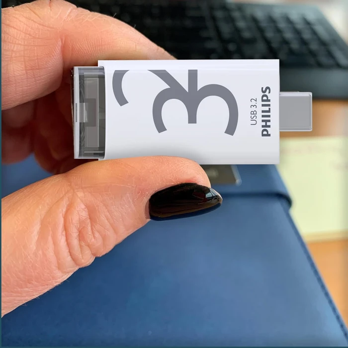 Philips Flash Drive Click Edition 32GB weiß/grau, USB-C, USB 3.2 Gen 1×1
