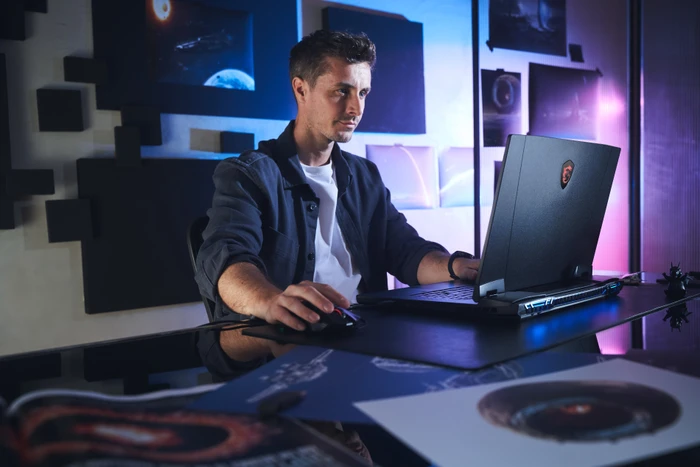 MSI GT77 12UHS-010 Titan GT77 12UHS-010, Core Black, Core i9-12900HX, 64GB RAM, 2TB SSD, GeForce RTX 3080 Ti, DE