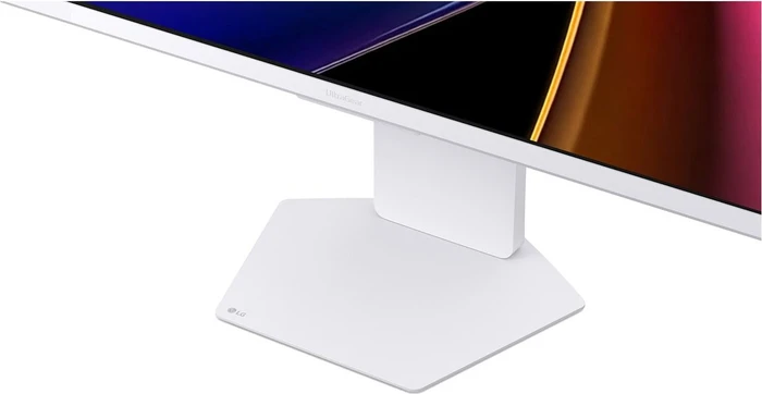 LG UltraGear G8 32G810SA-W, 31.5"