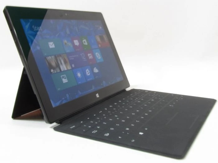 Microsoft Surface RT, schwarz, Tegra 3 T30L, 2GB RAM, 32GB, Touch Cover schwarz