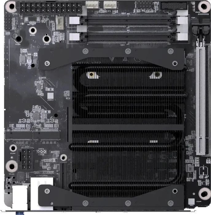 Minisforum BD775i SE, Ryzen 7 7745HX