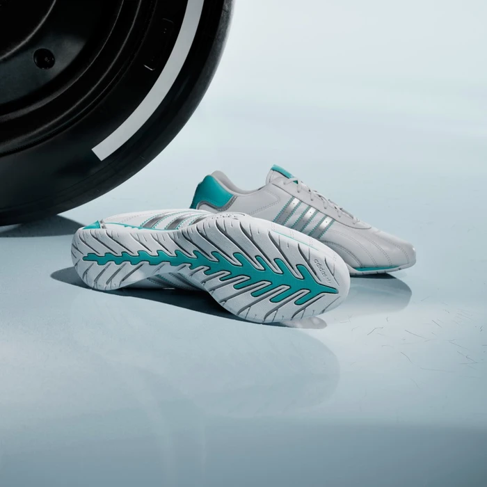 adidas Adiracer Lo Mercedes AMG Petronas F1 Team cloud white/matte silver/semi mint rush