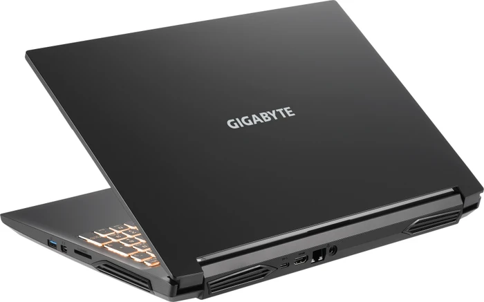 GIGABYTE G5, Core i5-10500H, 16GB RAM, 512GB SSD, GeForce RTX 3060, DE