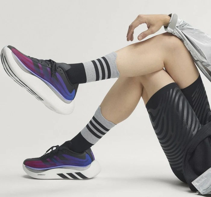 adidas Hyperboost EPHR LT core black/lucid blue/solar red