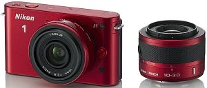 Nikon 1 J1 rot mit Objektiv 1 NIKKOR 10-30mm 3.5-5.6 VR und 1 NIKKOR 10mm 2.8