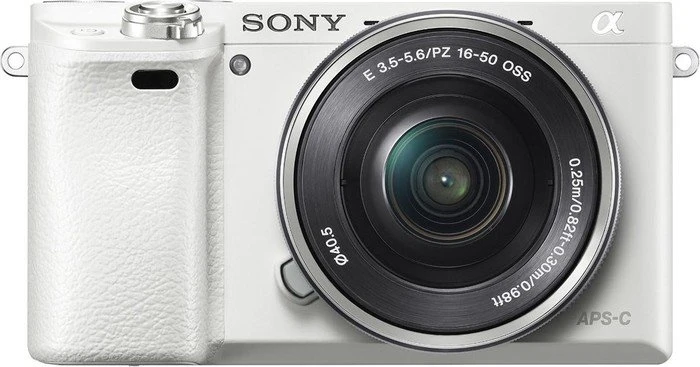 Sony Alpha 6000 weiß mit Objektiv E PZ 16-50mm 3.5-5.6 OSS