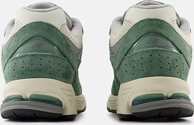 New Balance 2002R dark juniper/linen