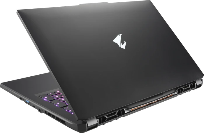 GIGABYTE AORUS 17, Core i7-12700H, 16GB RAM, 1TB SSD, GeForce RTX 3070 Ti, DE