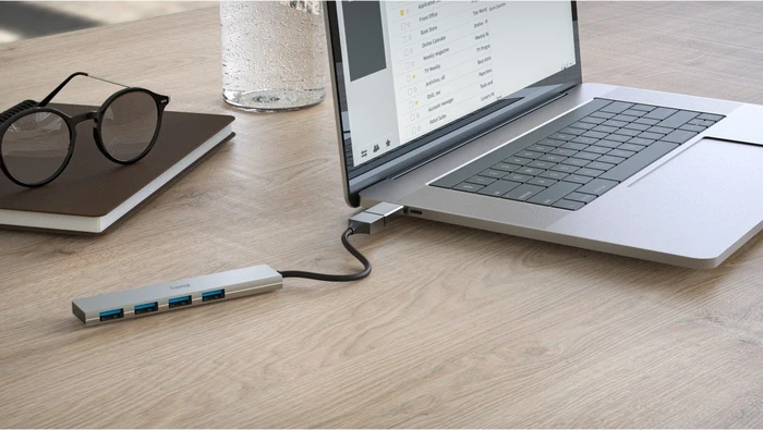 Hama USB-Hub Slim inkl. USB-C-Adapter, 4x USB-A 3.0, USB-A/USB-C 3.0 [Stecker]