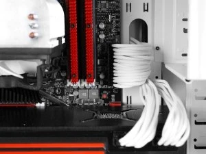 NZXT Source 210 weiß, schallgedämmt