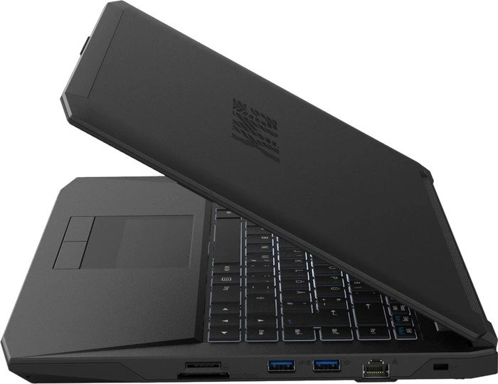Schenker XMG P406-shf, Core i7-6700HQ, 8GB RAM, 500GB HDD, GeForce GTX 970M, DE