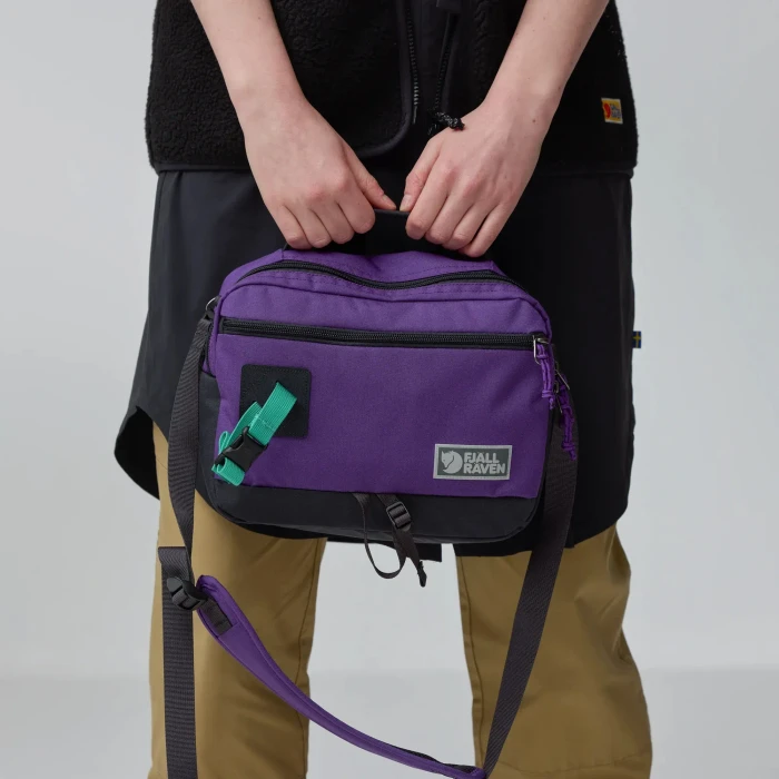 Fjällräven Vardag Shoulder Bag 6 Umhängetasche violette/coal black