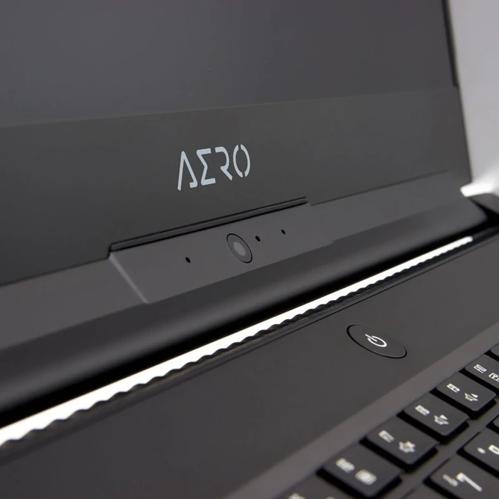 GIGABYTE AERO 15-W9, Core i7-8750H, 16GB RAM, 512GB SSD, GeForce RTX 2060, DE