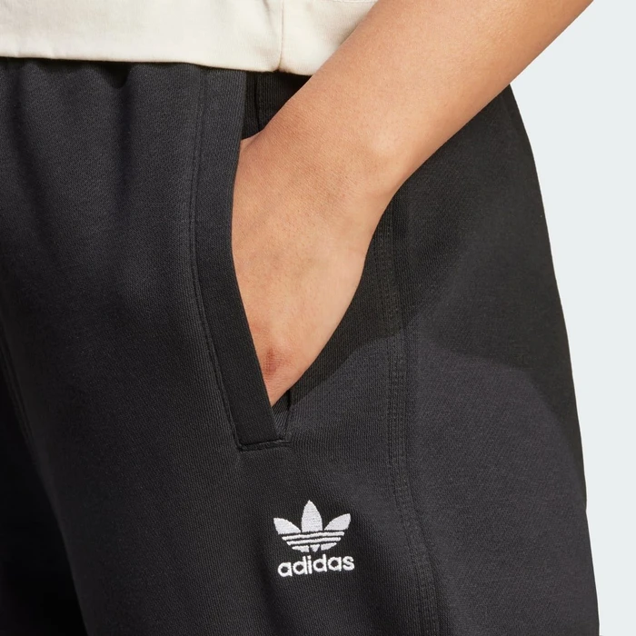 adidas Essentials Loose Trainingshose lang schwarz (Damen)
