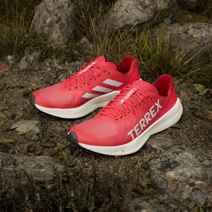 adidas Terrex Agravic Speed pure ruby/grey one/lucid red (Herren)