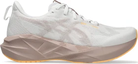 Asics Novablast 5 white/fawn (Damen)