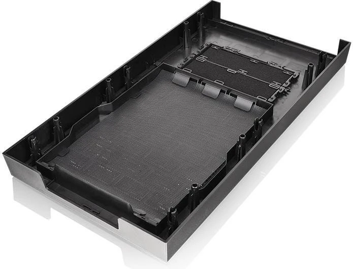 Thermaltake Core X31, Acrylfenster