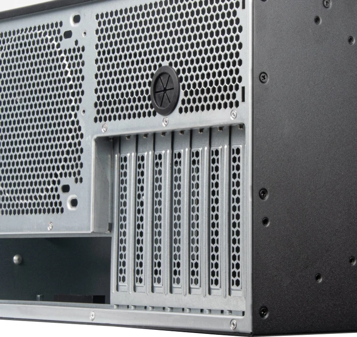 SilverStone RM51, schwarz, 5HE, ATX