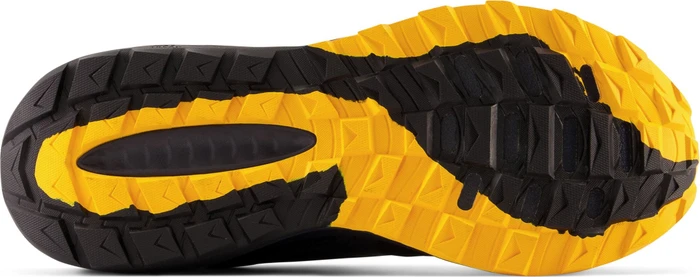 New Balance DynaSoft Nitrel v5 GTX black/vibrant apricot (Herren)