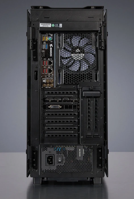 Corsair Obsidian 500D RGB SE, Glasfenster