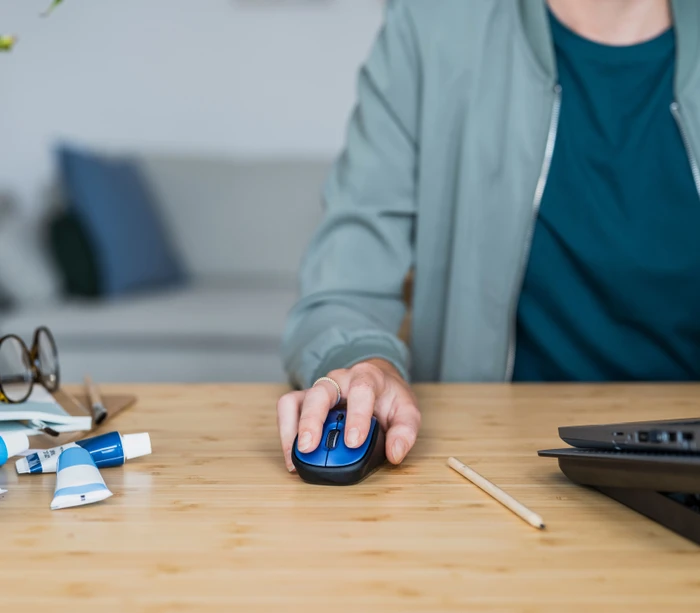 Trust Yvi+ Silent Wireless Mouse blau, ECO zertifiziert, USB