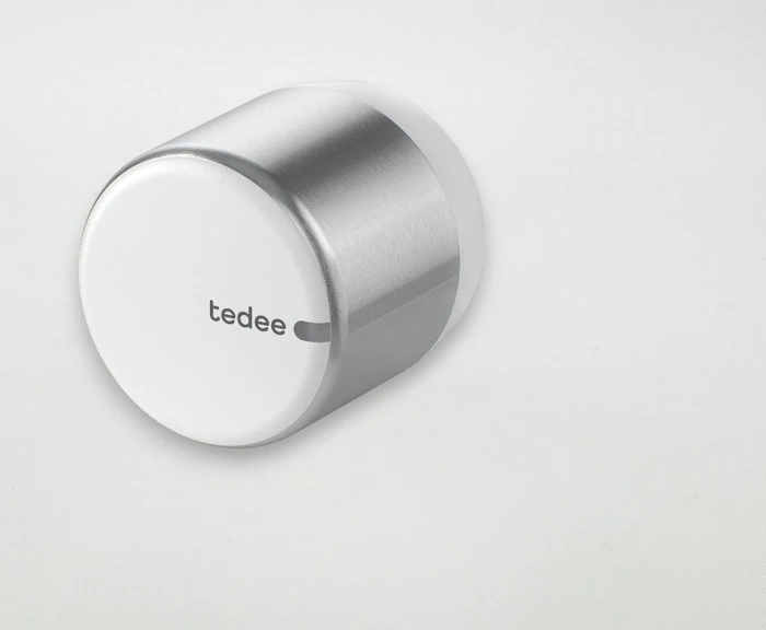 Tedee GO2, inkl. Bridge und Keypad Pro, silber